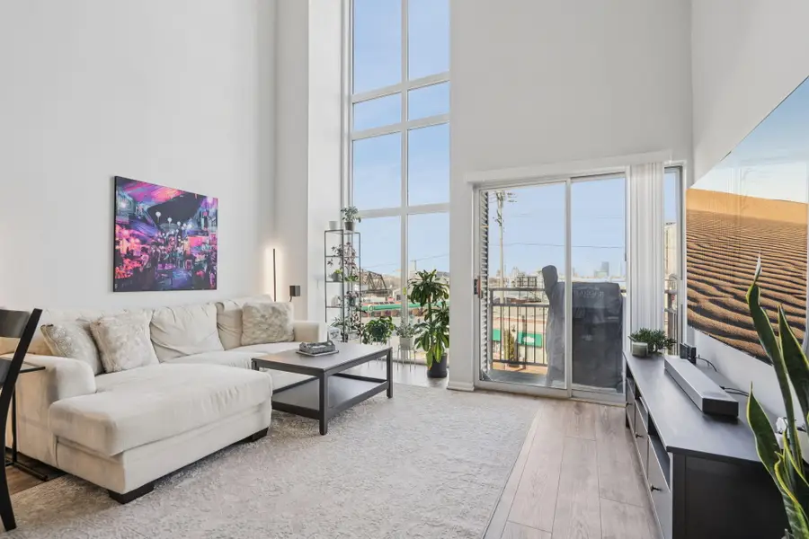 2121 S Kinnickinnic Ave, Milwaukee, WI 53207 - #3