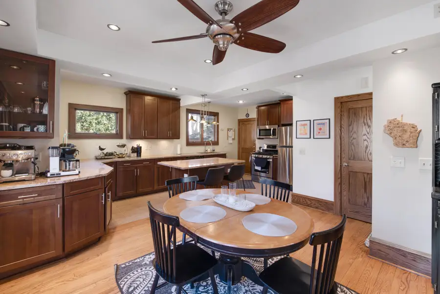 6326 W Wells St, Wauwatosa, WI 53213 - #2