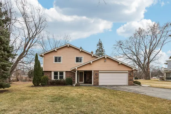 9959 W Conrad St, Hales Corners, WI 53228