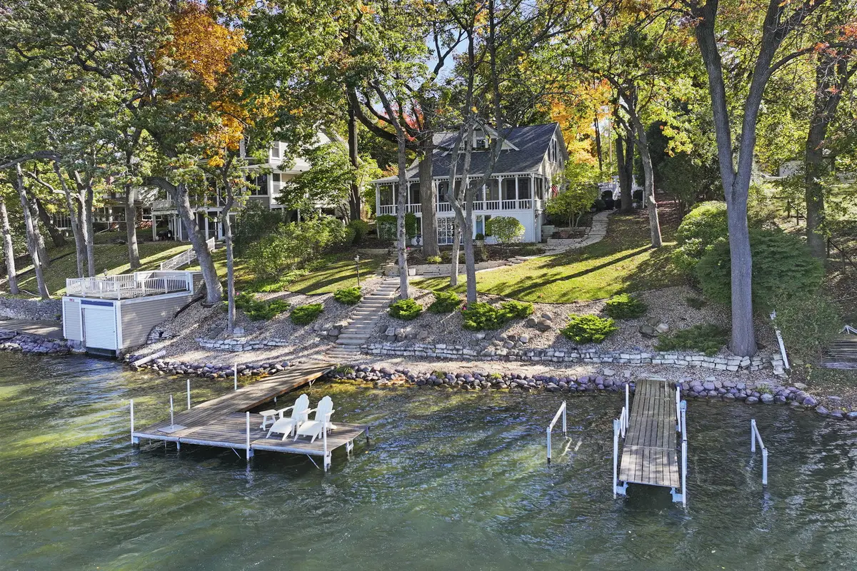 W5530 Westshore Dr, Lauderdale Lakes, WI 53121 - #1