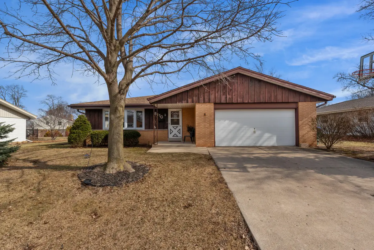 6110 Thornridge Ln, Greendale, WI 53129 - #1