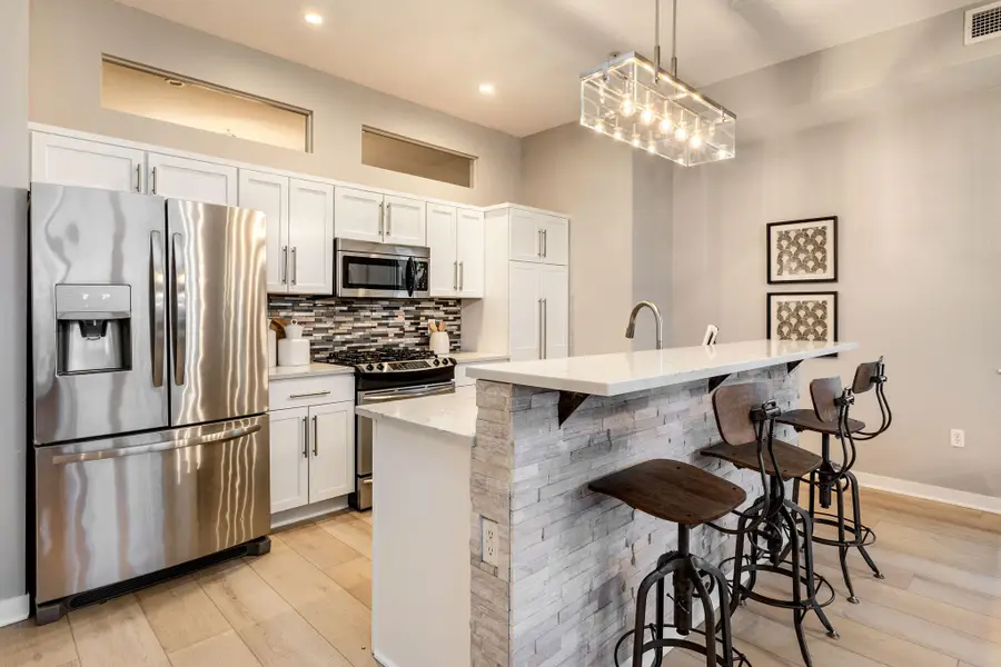 106 W Seeboth St, Milwaukee, WI 53204 - #2