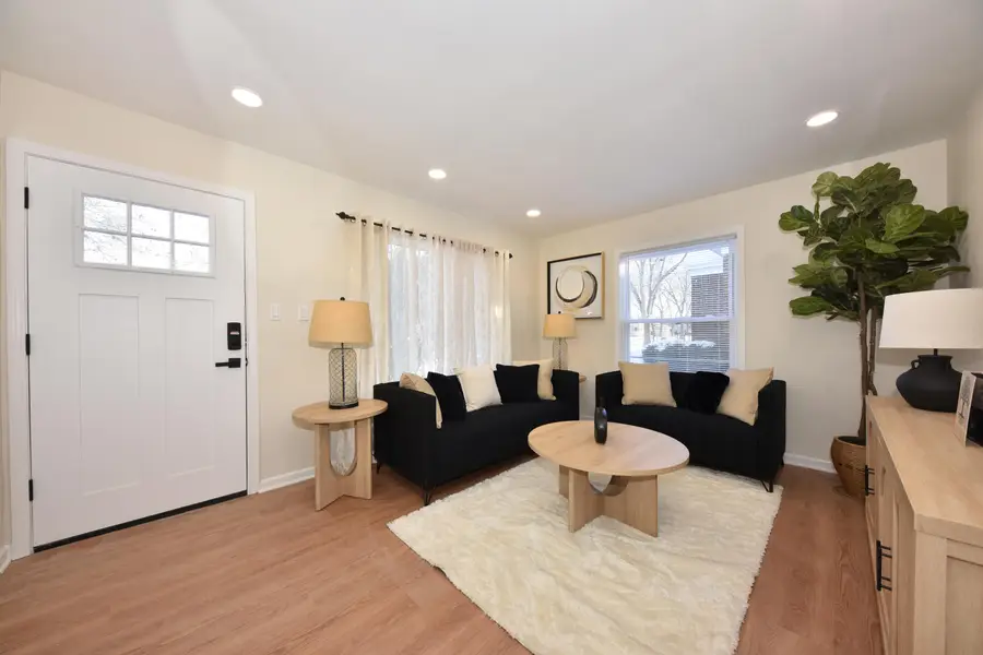 3165 N 87th St, Milwaukee, WI 53222 - #3