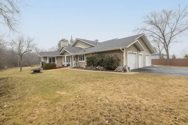 9880 W Puetz Rd, Franklin, WI 53132