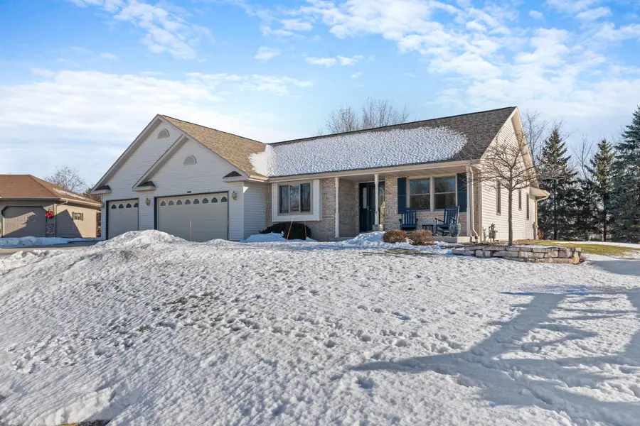 5311 Heatherfield Ct, Sheboygan, WI 53083 - #2