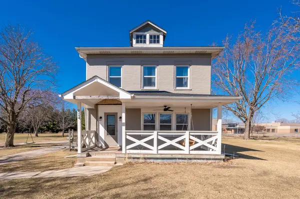 924 W Main St, Palmyra, WI 53156