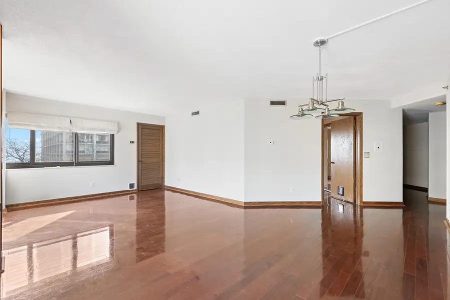 1633 N Prospect Ave, Milwaukee, WI 53202 - #2