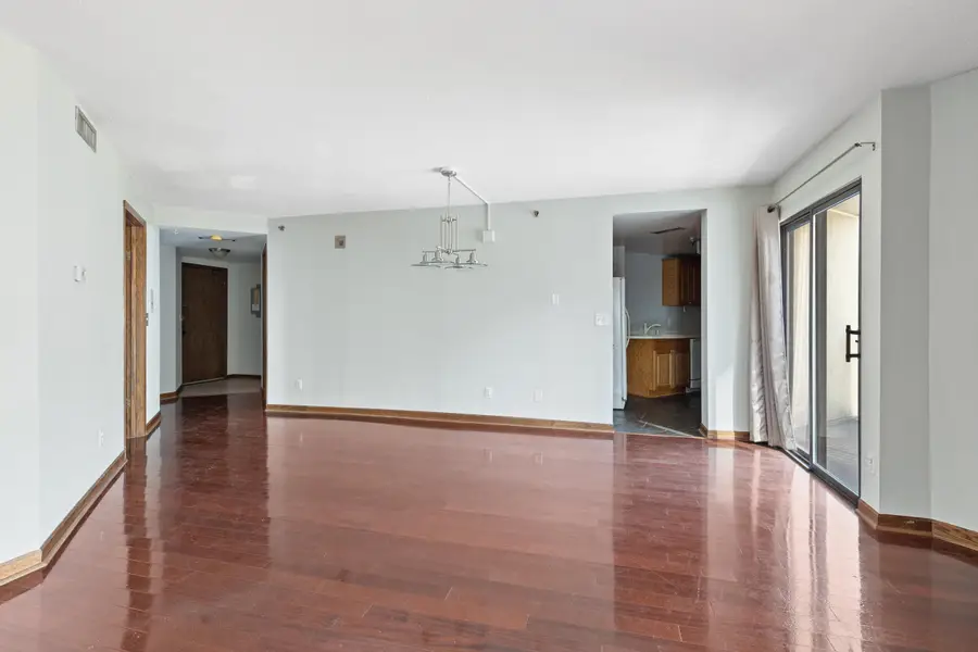 1633 N Prospect Ave, Milwaukee, WI 53202 - #3