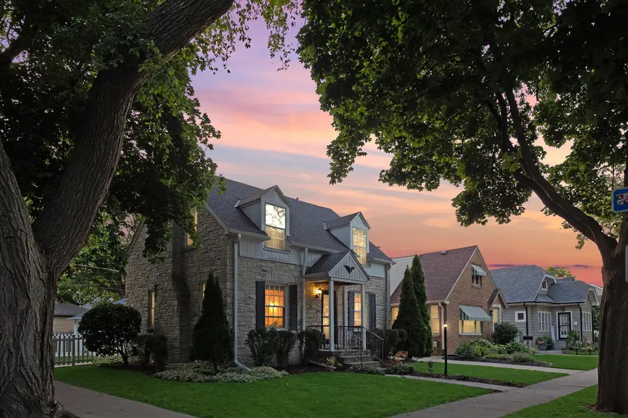 2403 N 71st St, Wauwatosa, WI 53213 - #2