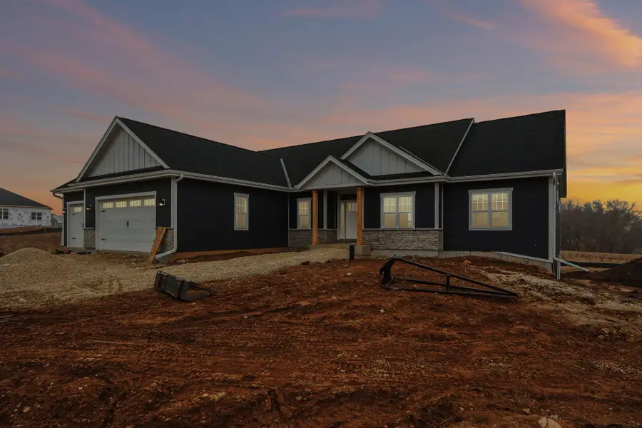 W223S9323 Oak Ridge Dr, Big Bend, WI 53103 - #2