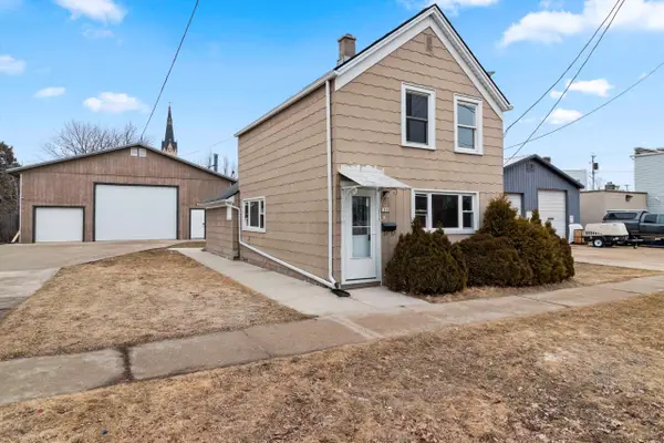 1010 Hamilton St, Manitowoc, WI 54220