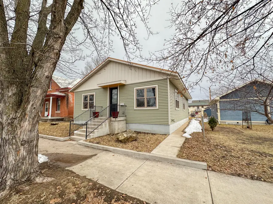 1519 9th St S, La Crosse, WI 54601 - #3