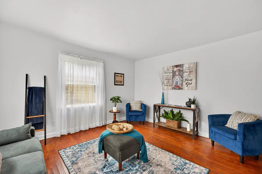 4215 W Florist Ave, Milwaukee, WI 53209 - #2