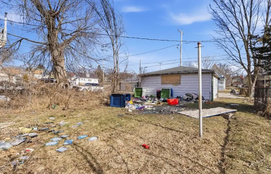 3290 N 10th St, Milwaukee, WI 53206 - #3