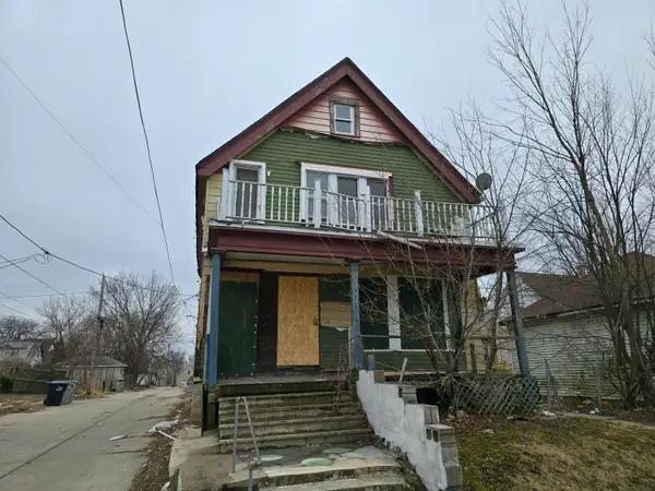 1121 W Finn Pl, Milwaukee, WI 53206