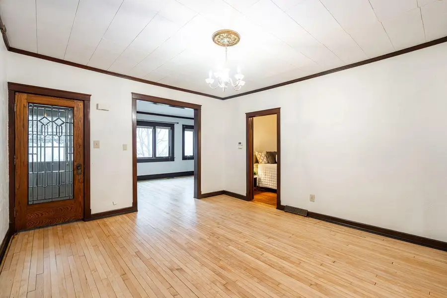 3156 S Kinnickinnic Ave, Milwaukee, WI 53207 - #2