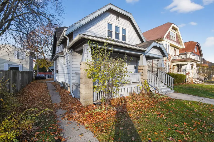 3037 N 53rd St, Milwaukee, WI 53210 - #3