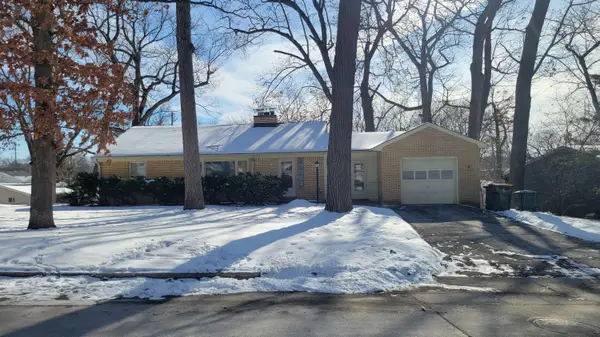 11605 W Mount Vernon Ave, Wauwatosa, WI 53226