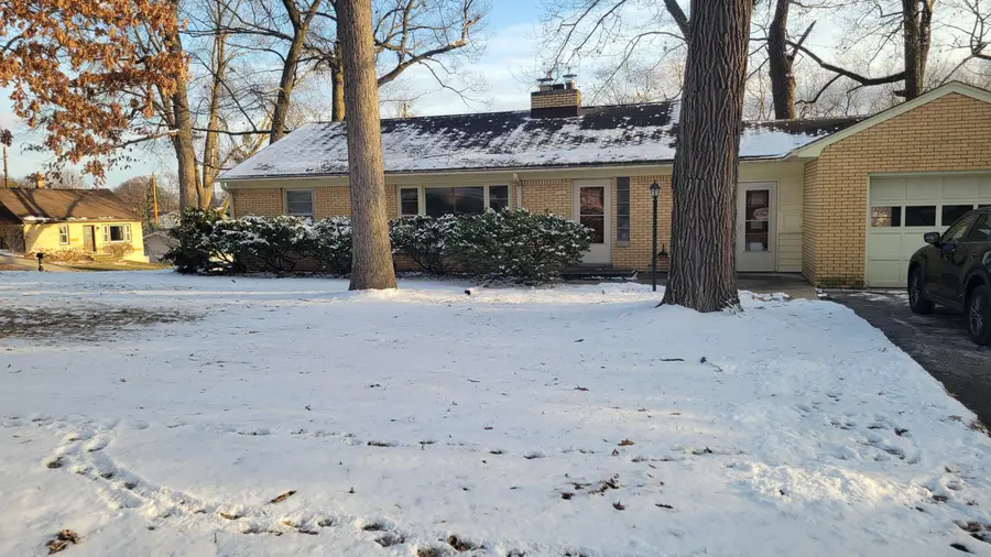 11605 W Mount Vernon Ave, Wauwatosa, WI 53226 - #2