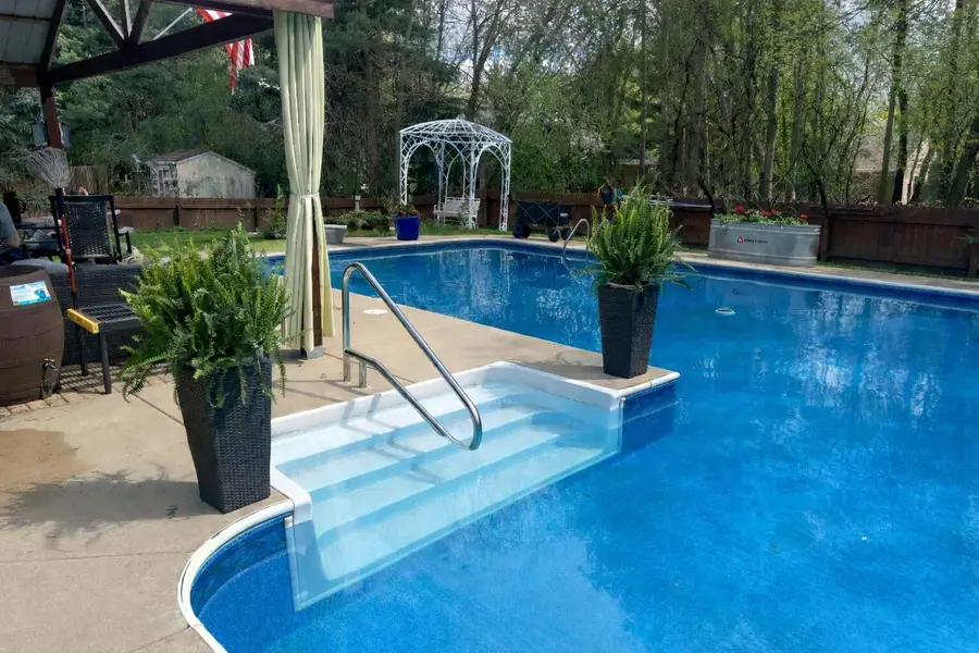 1327 Montclair Pl, Fort Atkinson, WI 53538 - #3