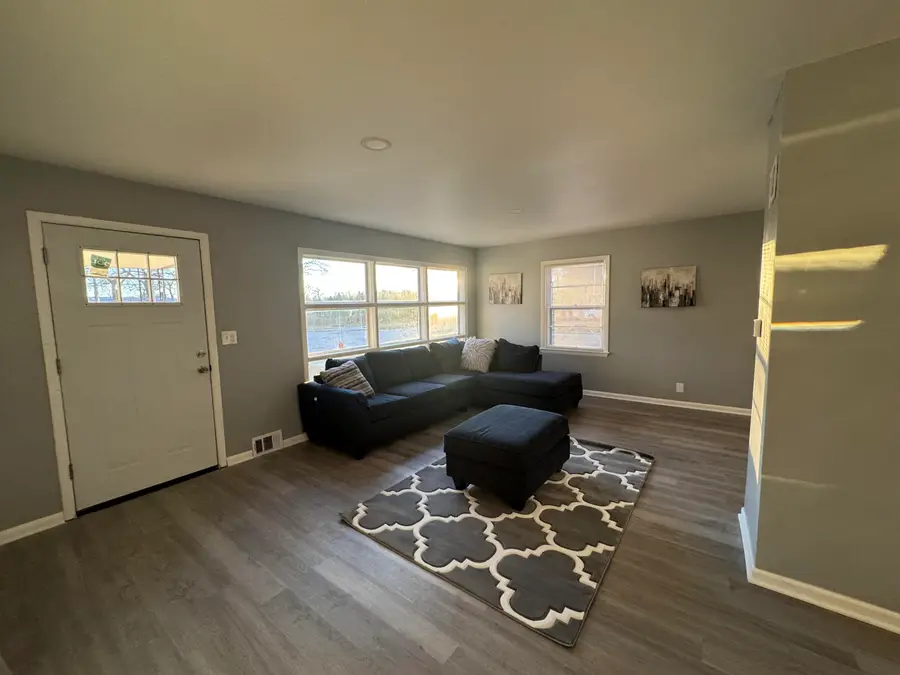 2336 W Lawn Ave, Milwaukee, WI 53209 - #3