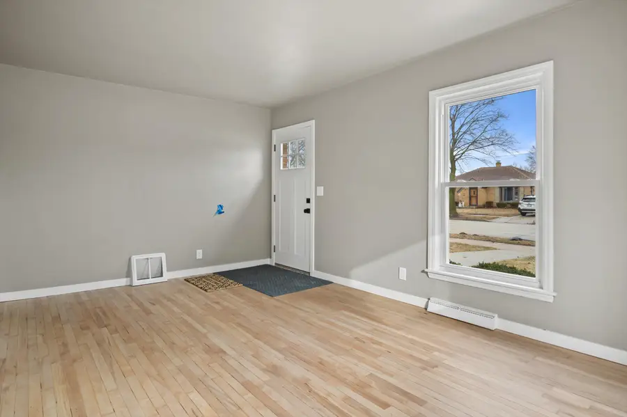 1115 Kingston Ave, Racine, WI 53402 - #3