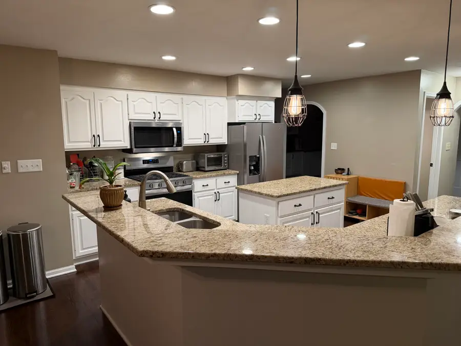 5350 W Yale Dr, Franklin, WI 53132 - #3