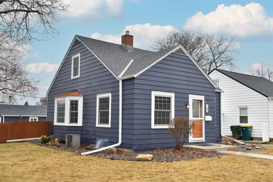 768 2nd Ave, West Bend, WI 53095 - #3