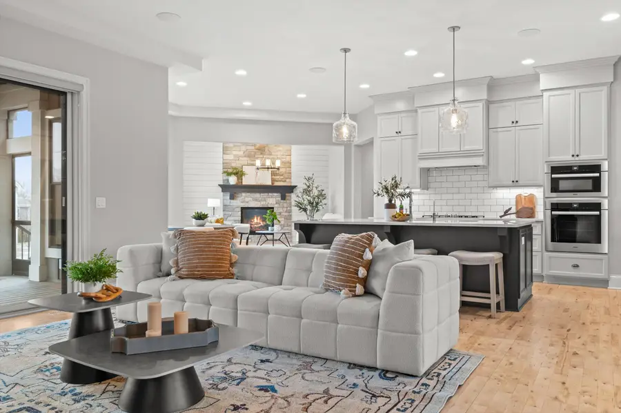 W248N2151 Kettle Cove Ct, Pewaukee, WI 53072 - #2