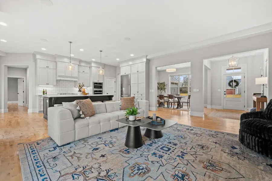 W248N2151 Kettle Cove Ct, Pewaukee, WI 53072 - #3