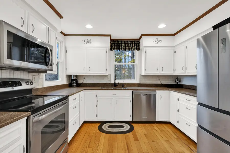 7170 Pleasant Dr, Barton, WI 53090 - #3