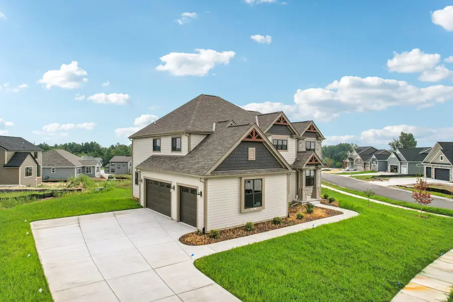 W208N5652 Turnberry Ln, Menomonee Falls, WI 53051 - #2