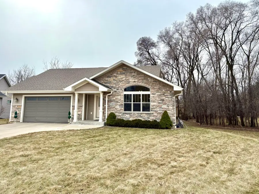 6183 S 40th St, Greenfield, WI 53221 - #2