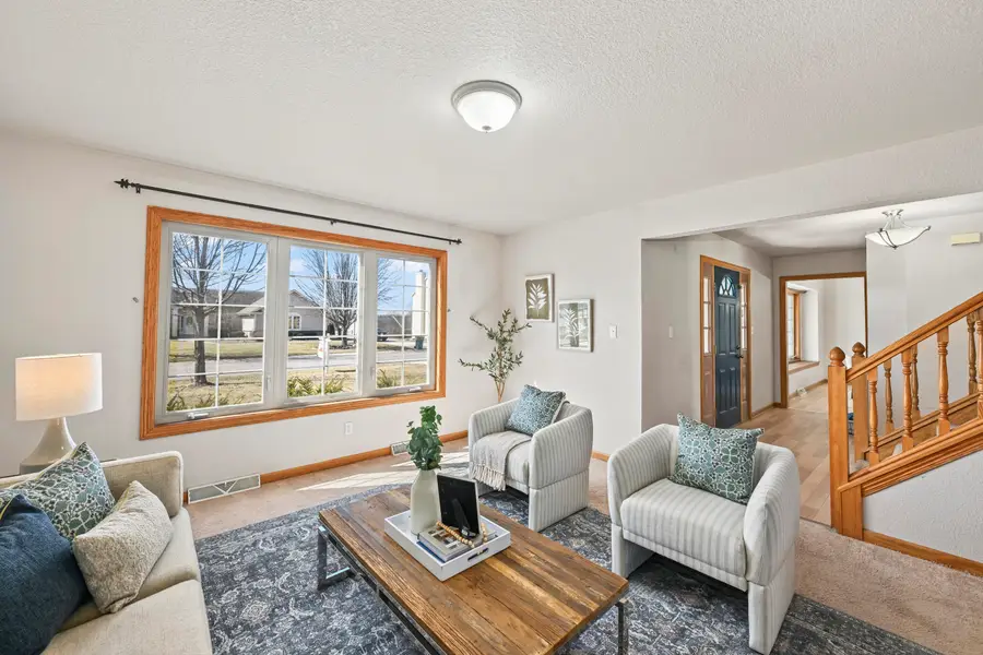 W172N10156 Woodbridge Ln, Germantown, WI 53022 - #3