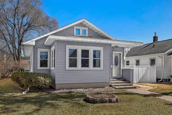 325 23rd St S, La Crosse, WI 54601