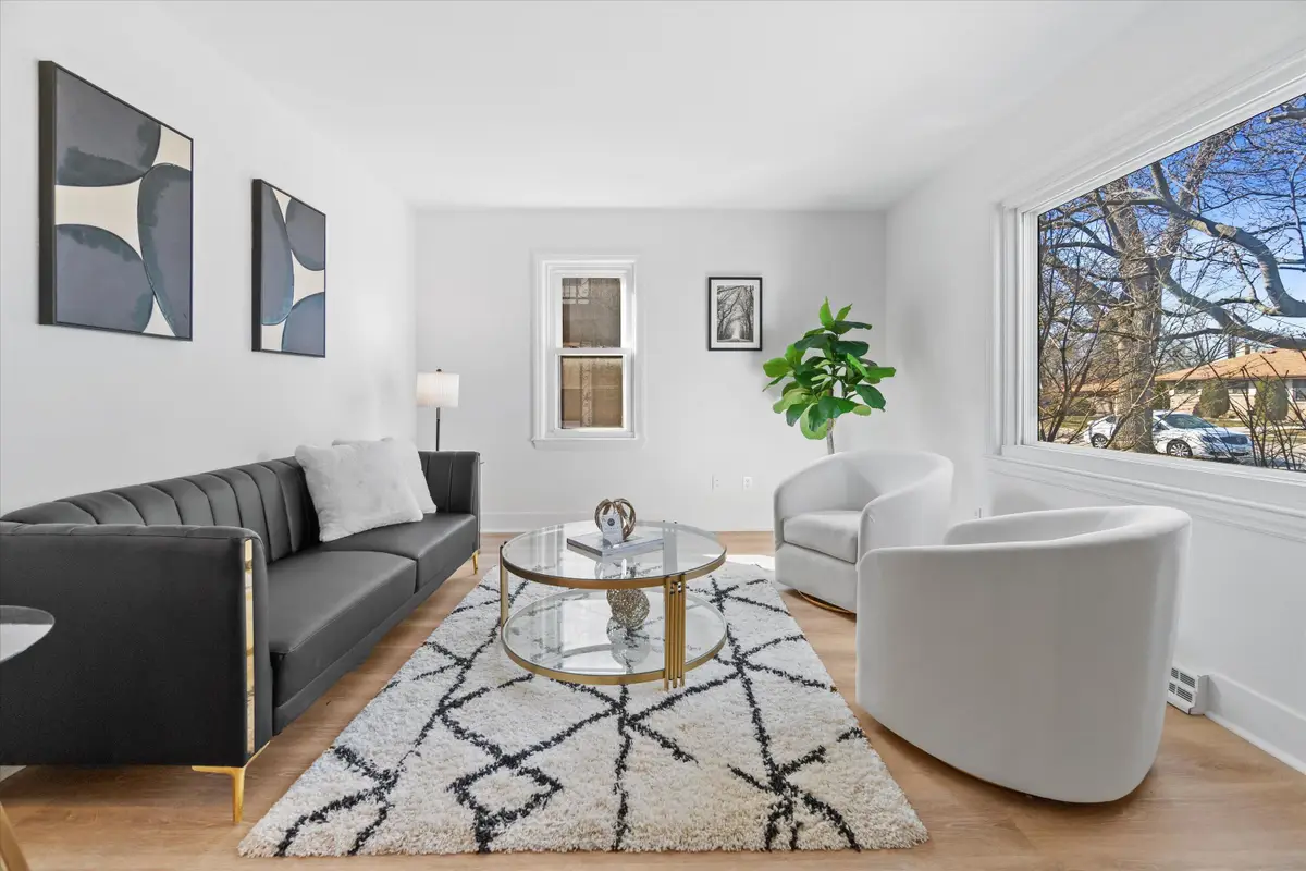 1301 E Norwich Ave, Saint Francis, WI 53235 - #1