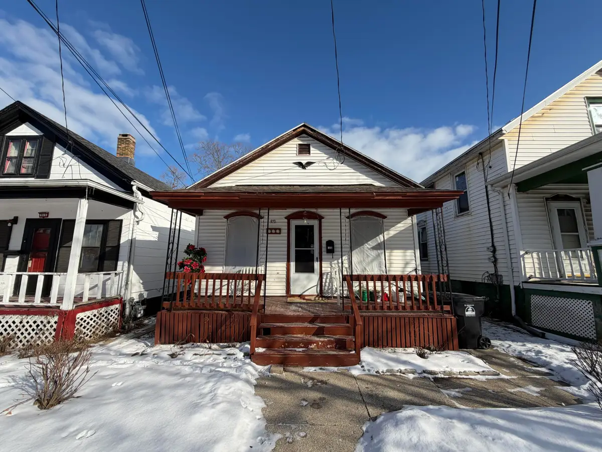 923 Racine St, Racine, WI 53403 - #1