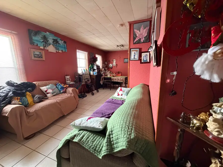 923 Racine St, Racine, WI 53403 - #2