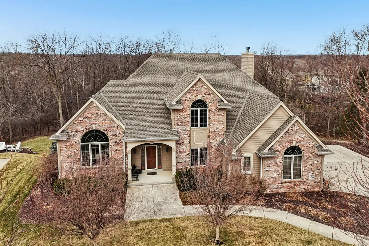 W170N5385 Ridgewood Dr, Menomonee Falls, WI 53051 - #1