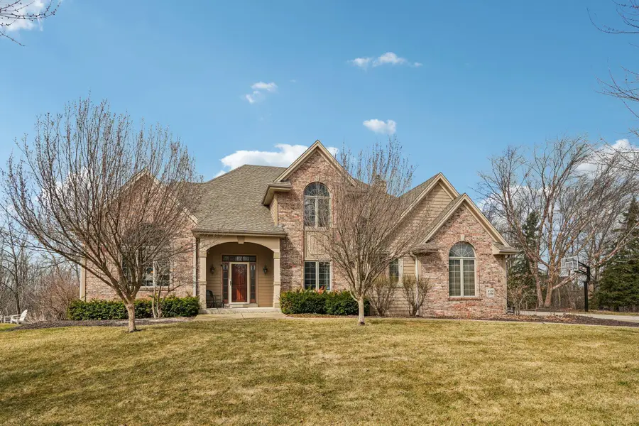 W170N5385 Ridgewood Dr, Menomonee Falls, WI 53051 - #3