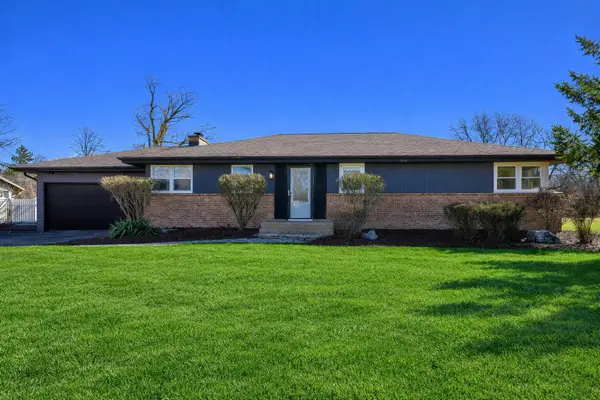 9032 N Regent Rd, Bayside, WI 53217