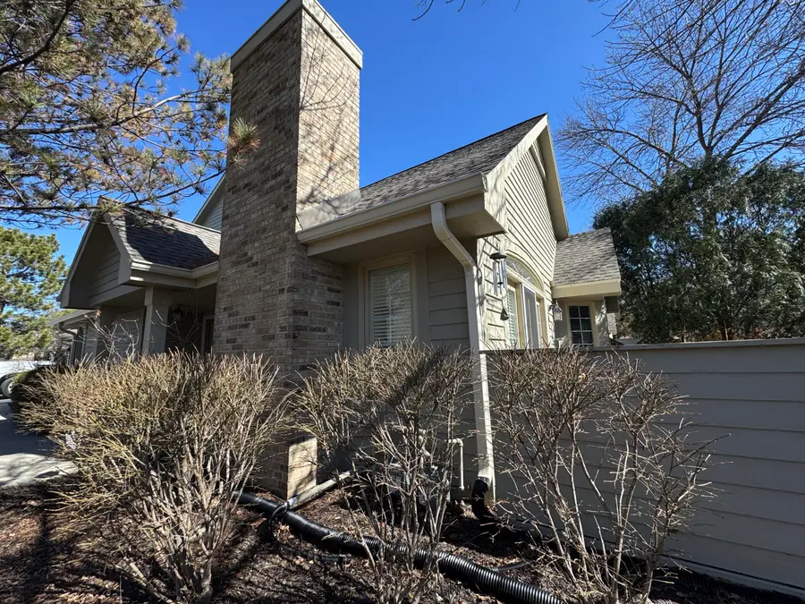 N21W24305 Cumberland Dr, Pewaukee, WI 53072 - #3