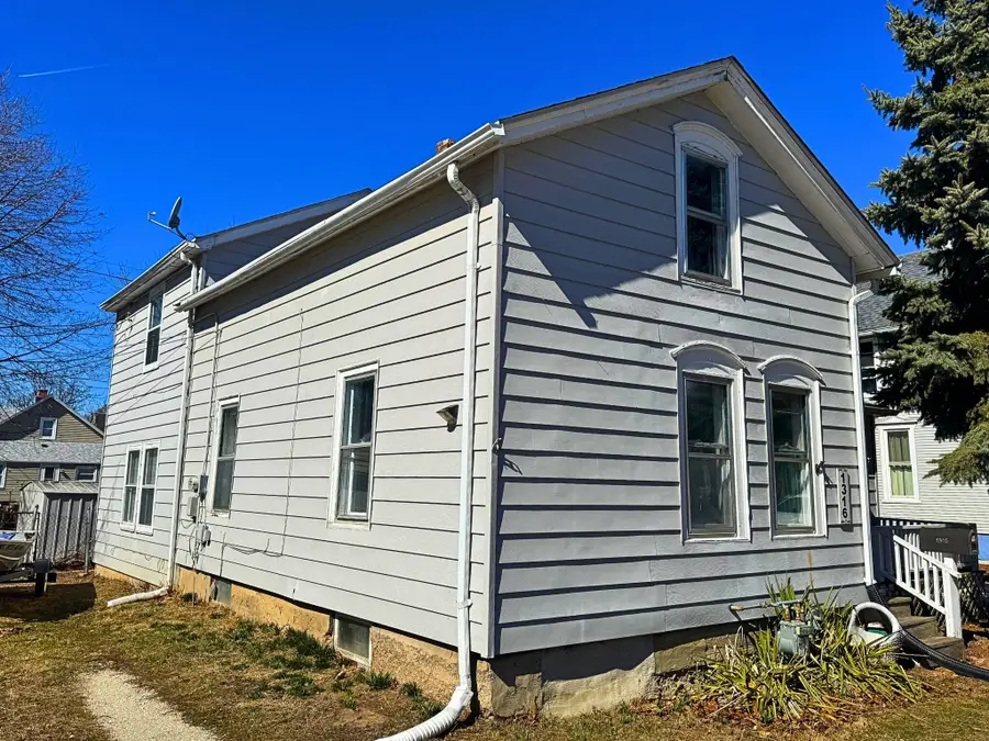 1316 Erie St, Racine, WI 53402 - #2