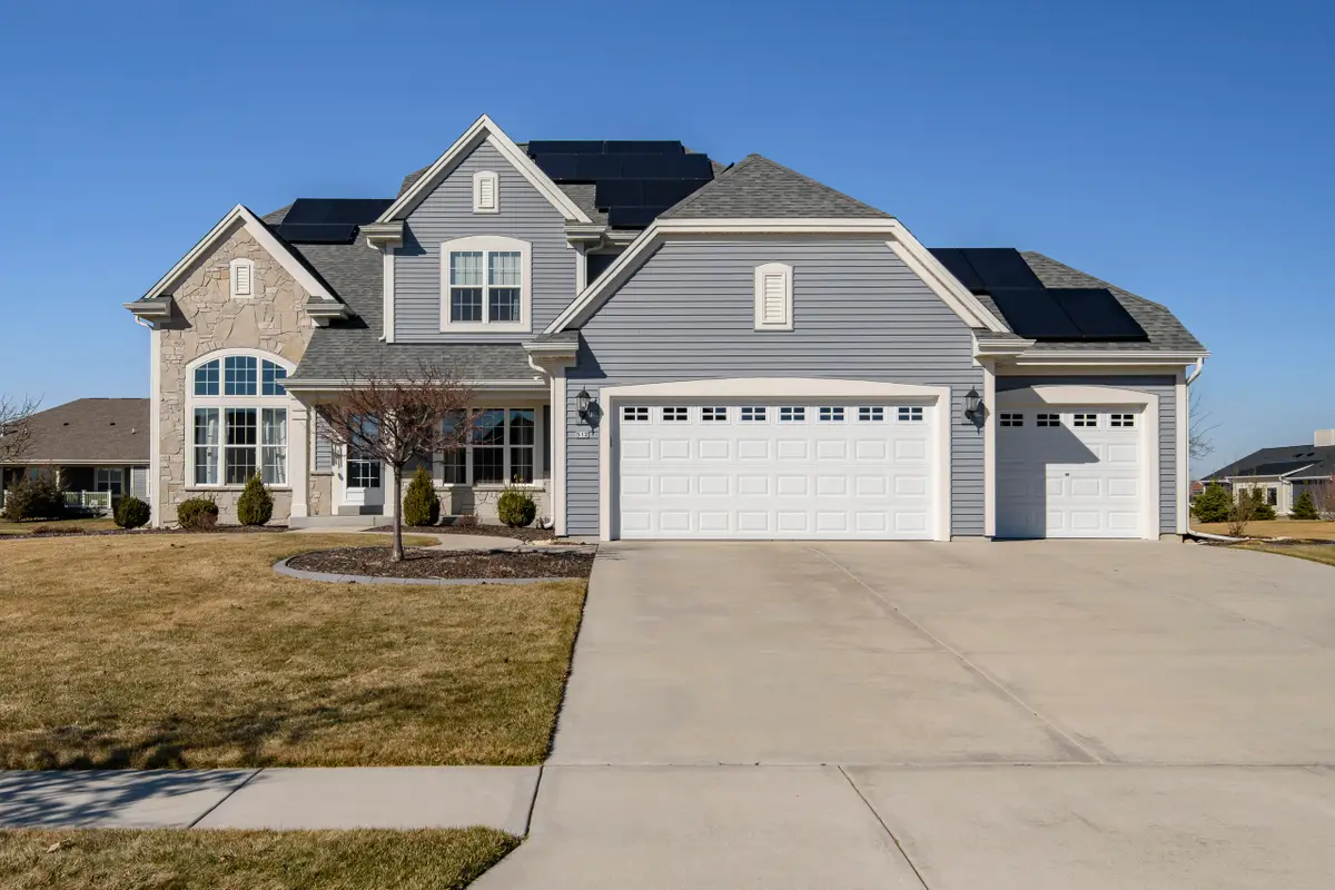 512 Westlawn Ave, Mukwonago, WI 53149 - #1