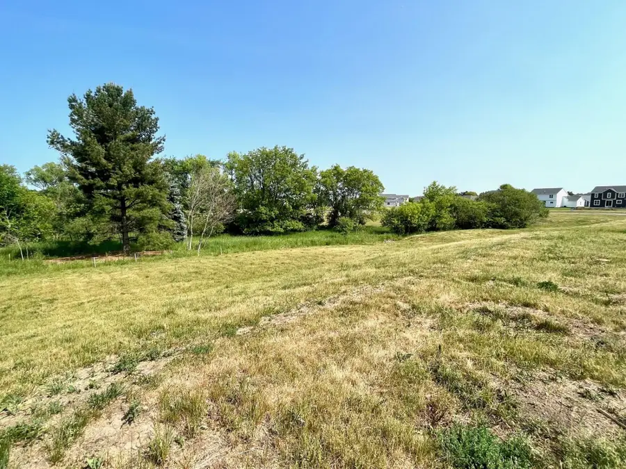 W206N17570 Hidden Creek Rd, Jackson, WI 53037 - #3