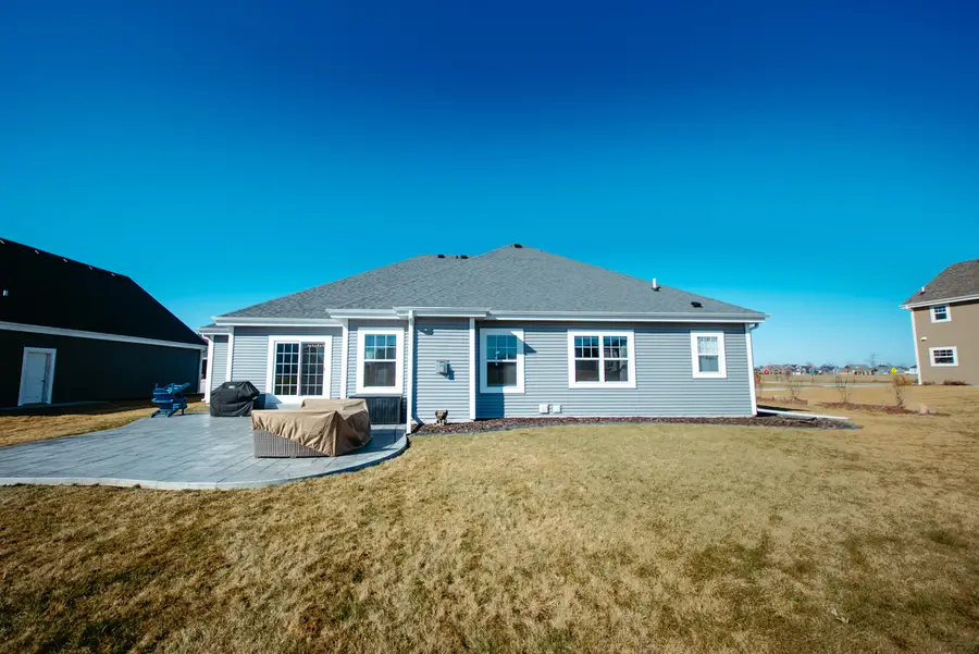 1533 Fay Ln, Oconomowoc, WI 53066 - #2