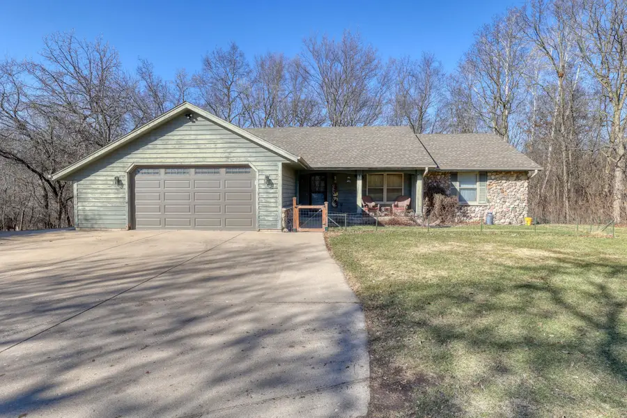 W276S4440 Elk Valley Ct, Waukesha, WI 53189 - #2