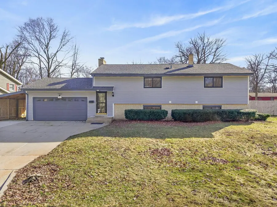 1819 W Mallory Ave, Milwaukee, WI 53221 - #2