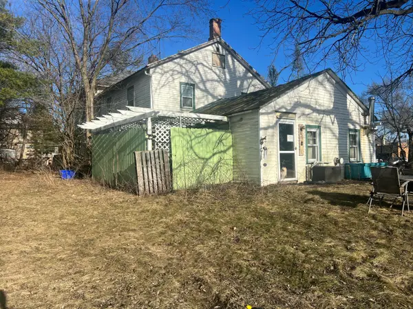 143 W Waukesha Rd, Eagle, WI 53119