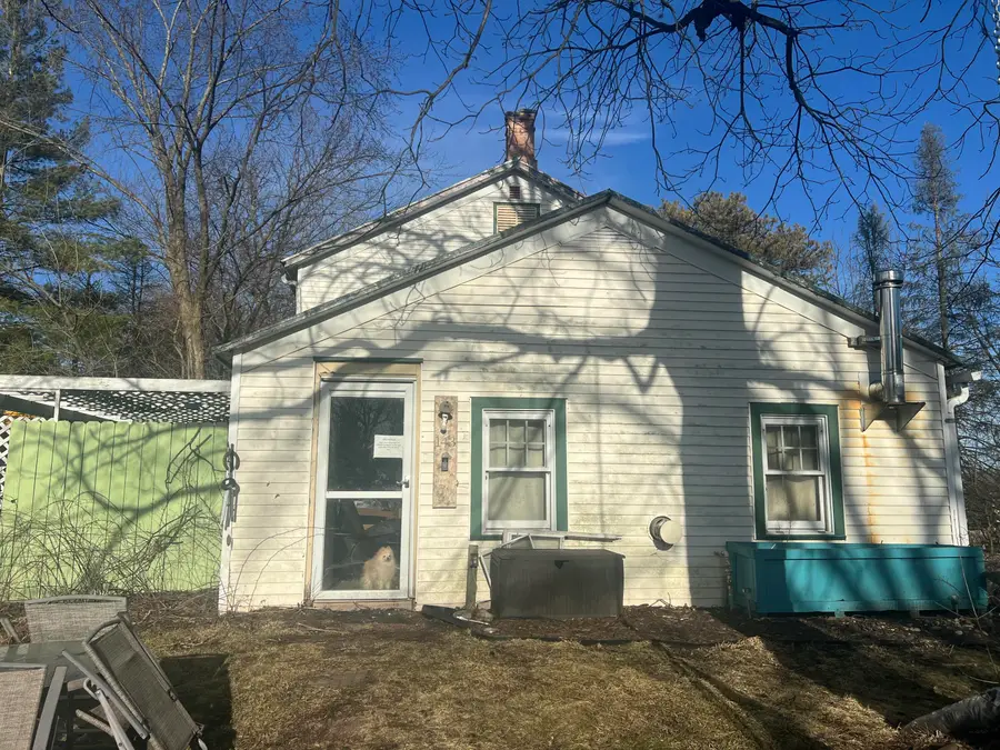 143 W Waukesha Rd, Eagle, WI 53119 - #2